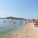 In Tribunj Near Sandy Διαμέρισμα *