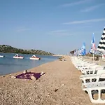 In Tribunj Near Sandy Διαμέρισμα Tribalj