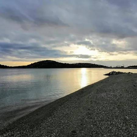 Διαμέρισμα In Tribunj Near Sandy Tribalj